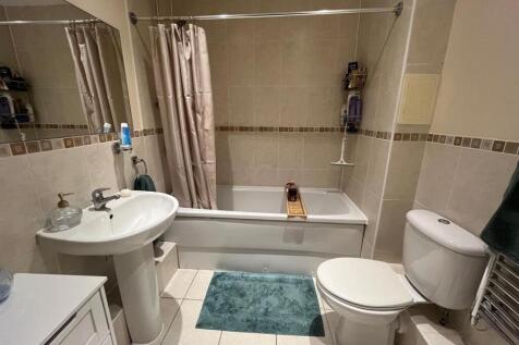 Bathroom.jpg