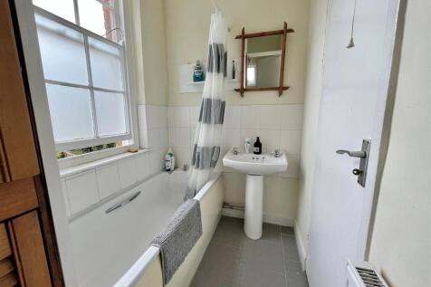 Bathroom.jpg