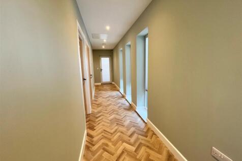 Hallway.jpg