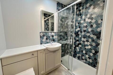 Ensuite.jpg