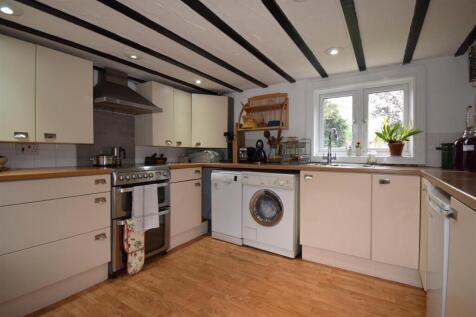 Kitchen.JPG