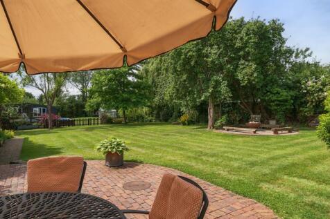 Annexe Garden Area