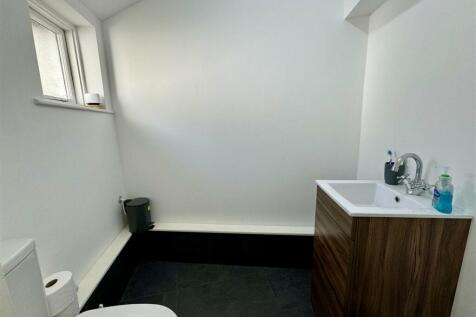 Ground Floor W.C.