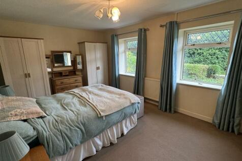 Bedroom/Dining Room