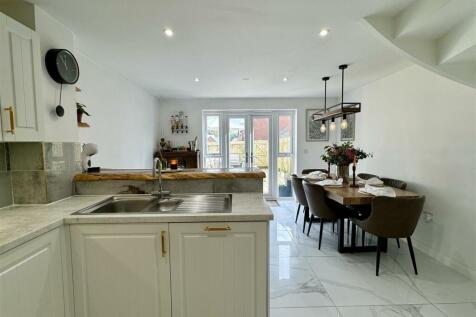 Open Plan Kitchen Dining Living Area