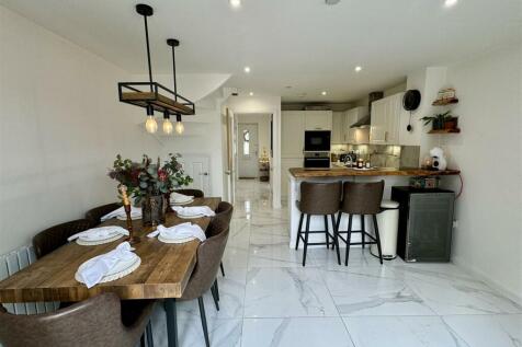 Open Plan Kitchen Dining Living Area