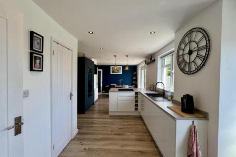 Open Plan Kitchen Dining Room