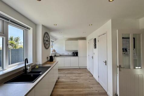 Open Plan Kitchen Dining Room