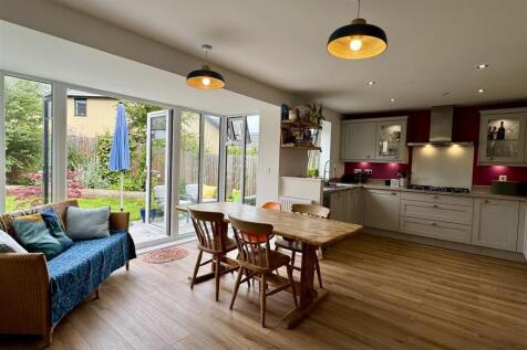 Open Plan Kitchen Dining Room