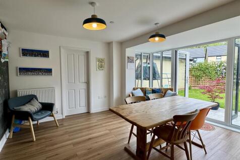 Open Plan Kitchen Dining Room