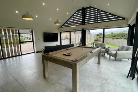 Open Plan Kitchen Dining Living Area