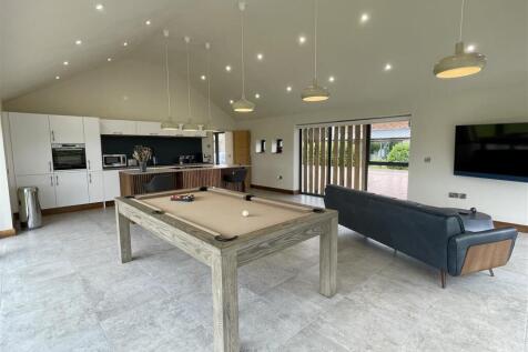 Open Plan Kitchen Dining Living Area