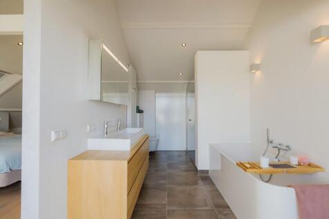 Property Image 80