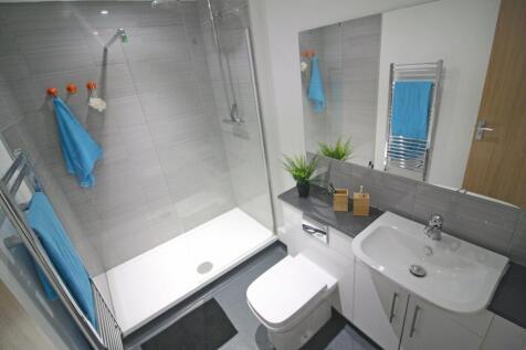 BaseCamp Shower Room