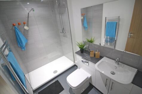 BaseCamp Shower Room