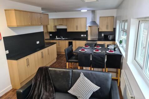 Flat J kitchen loung