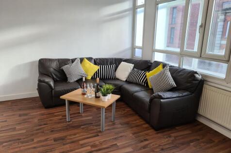 Flat E lounge