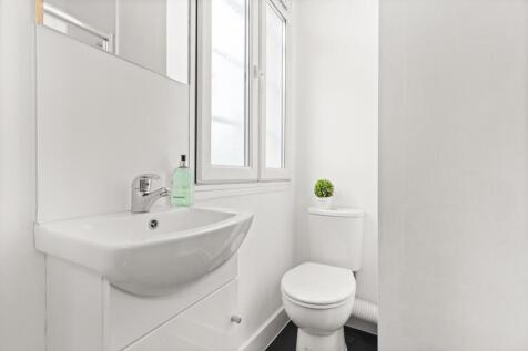 E13bathroom