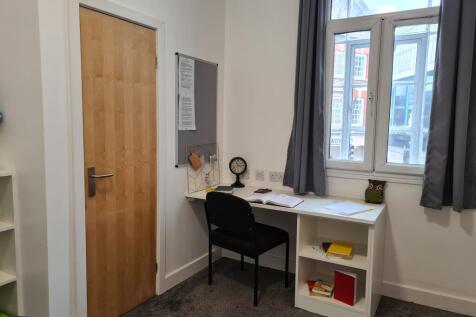 E14 desk