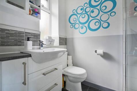 Bedroom 1 EnSuite