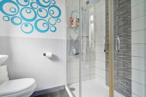 Bedroom 1 EnSuite