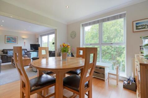 Kitchen-Dining Area