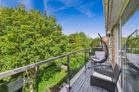 Lounge Balcony