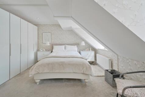 Bedroom 3 EnSuite