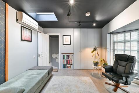 12a Agyle Walk London WC1H 8HA  internal 3.jpg