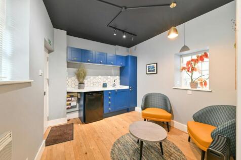 12a Agyle Walk London WC1H 8HA  external 1.jpg