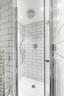 1 Birkenhead Street London WC1H 8BA  Shower.jpg