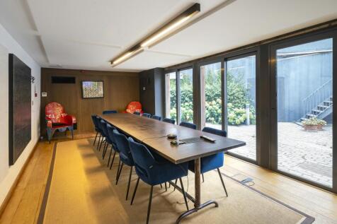 The Mews 1a Birkenhead Street London WC1H 8BA  boardroom.jpg