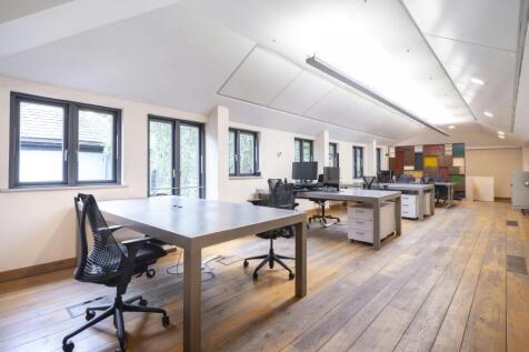 The Mews 1a Birkenhead Street London WC1H 8BA  Frog 2.jpg