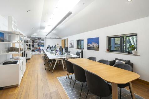 The Mews 1a Birkenhead Street London WC1H 8BA  Woo 1.jpg