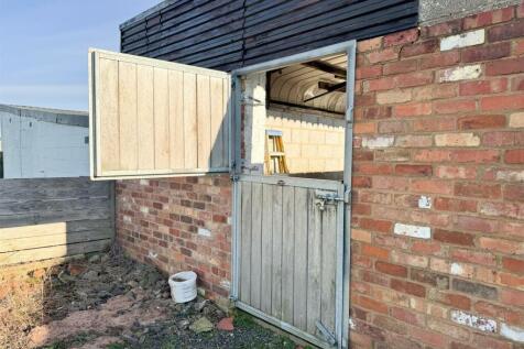 STABLE DOOR