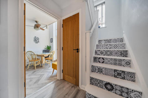 16-68230a04aa4ca-...