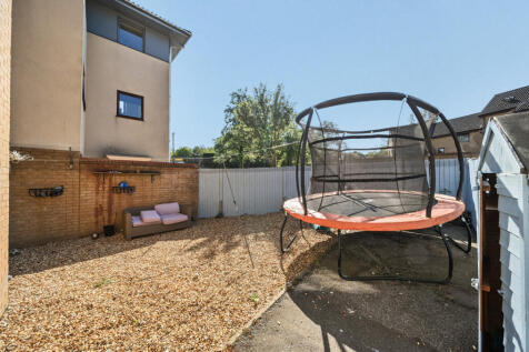 29-68230acb8f574-...