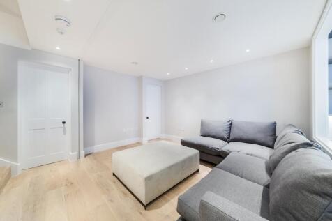 71 Cadogan Lane  (7)