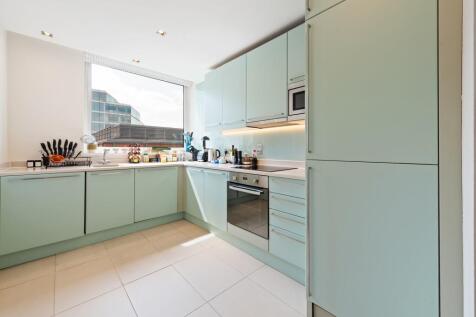 Palace Street 20, 60
