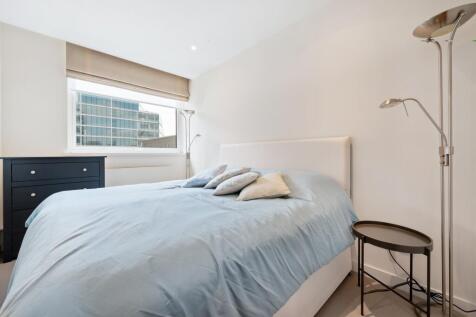 Palace Street 20, 60