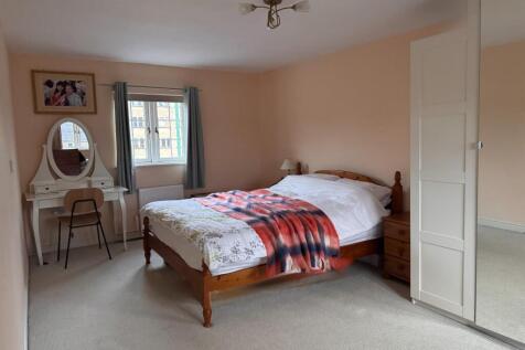 bed lc.jpg