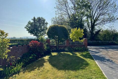 Front garden to use.jpg
