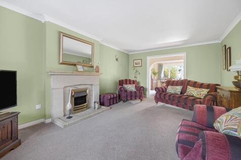 sitting room 1 .JPG
