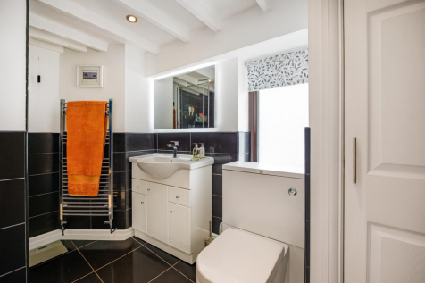 ensuite edited.png
