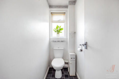 toilet.png