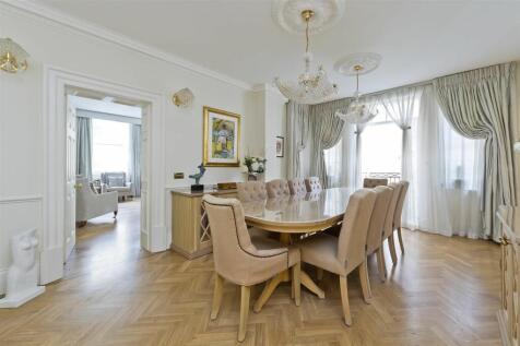 1b eaton sq-6996.jpg