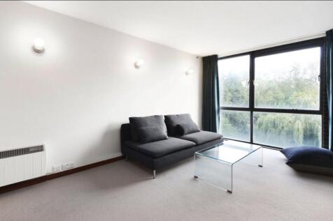 Living Room.jpg