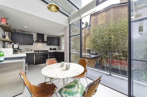 gdn&#64;67 st quintin ave-3467.jpg