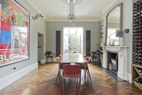 gdn&#64;67 st quintin ave-3396.jpg