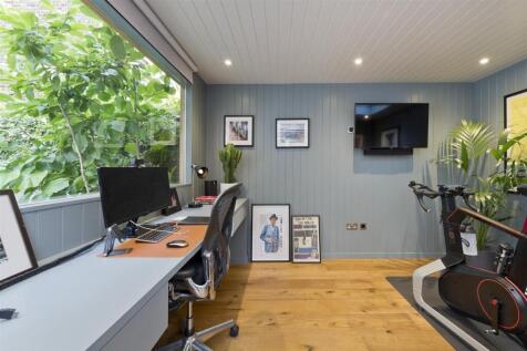 gdn&#64;67 st quintin ave-3433.jpg